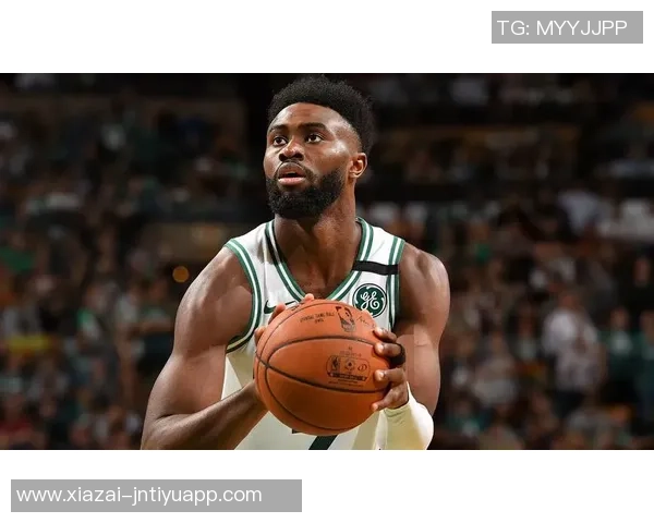 马祖拉称赞杰伦布朗在严密防守中展现出色表现并给予他充分自由发挥空间 马祖拉称赞杰伦布朗在严密防守中展现出色表现并给予他充分自由发挥空间